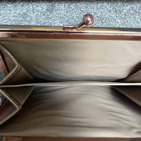 Buxton Lattice Detail Wallet - Picture 5 of 5